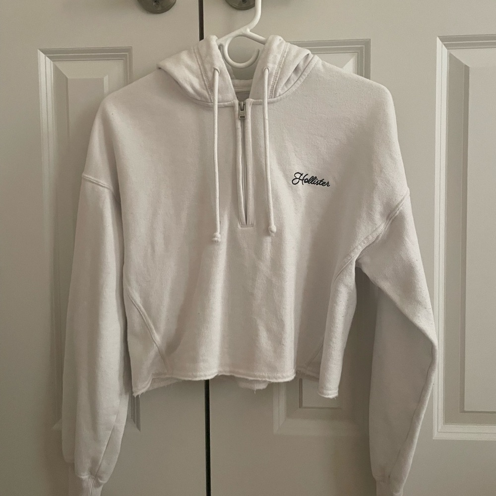 hollister cropped quarter zip sweatshirt